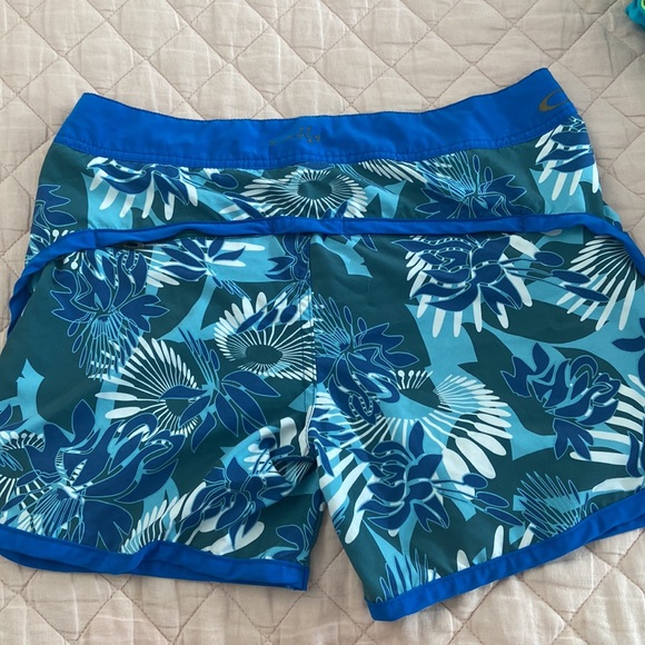 Oakley 3pc bikini - Picture 3 of 12